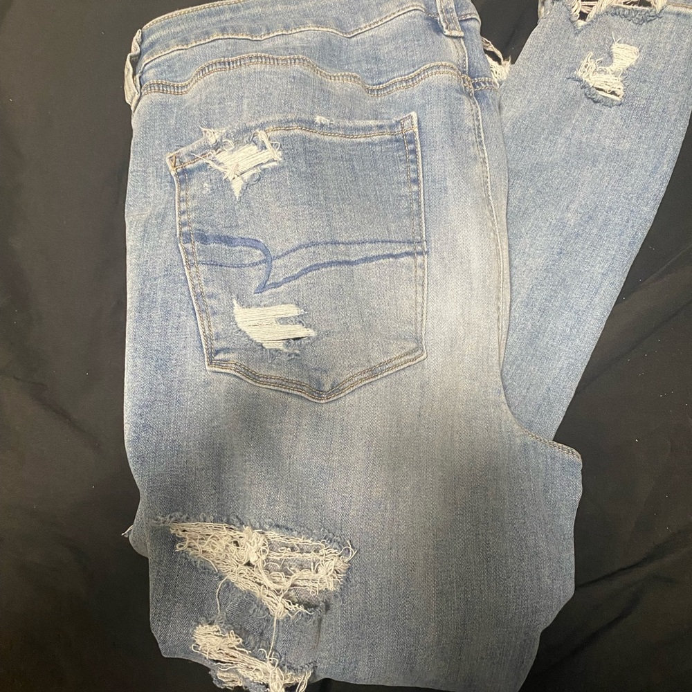 American eagle distressed jegging